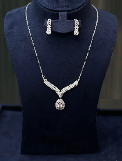Teardrop Crystal Jewelry Set