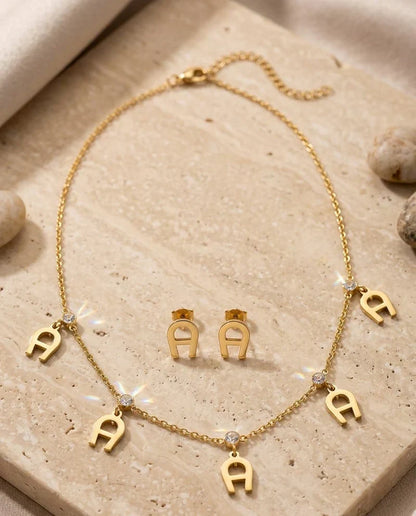 Woman Elegant Gold Jewelry Set